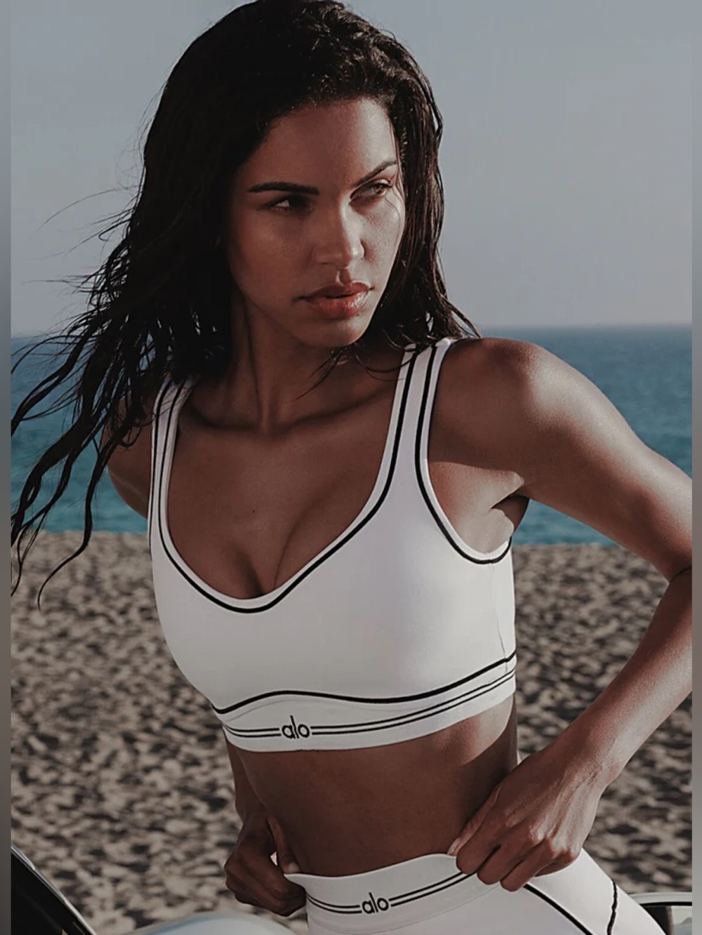 Alo Yoga Airbrush Heart Throb Bra White / Black Size Small